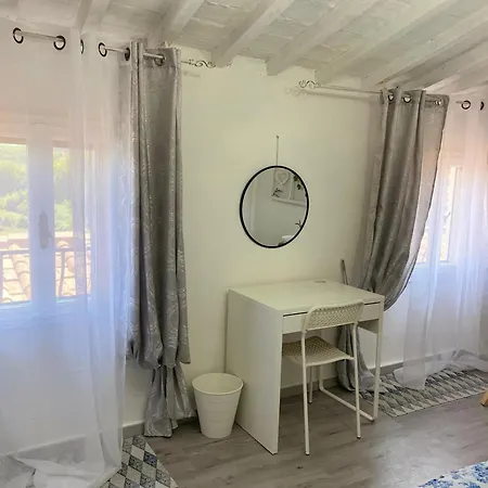 La Petite Maison